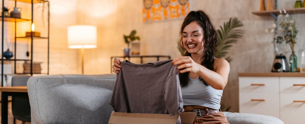 10 Cheap Clothes Apps For Budget Shopping
